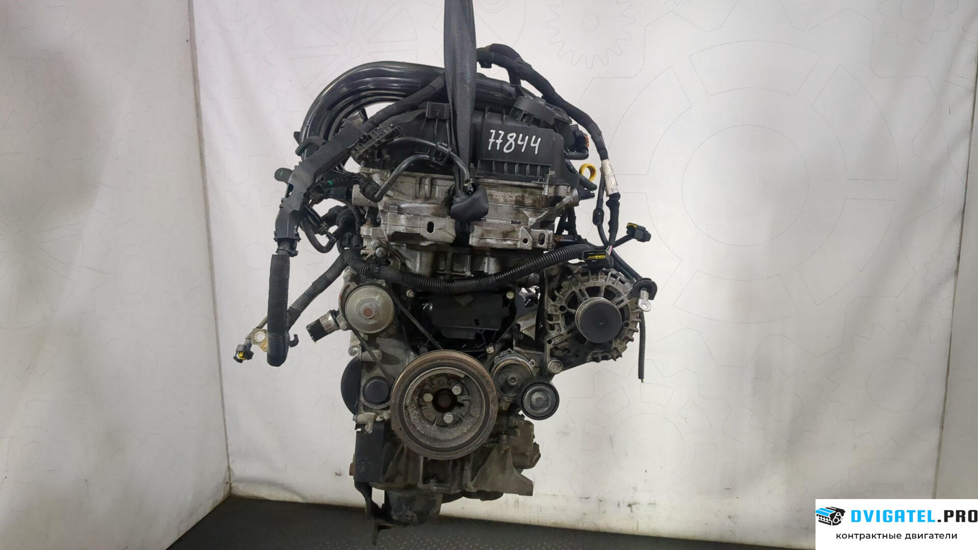 Двигатель Peugeot 2008 2013 - 2016 HMZ 1.2 л., Бензин, Инжектор, артикул 9175311