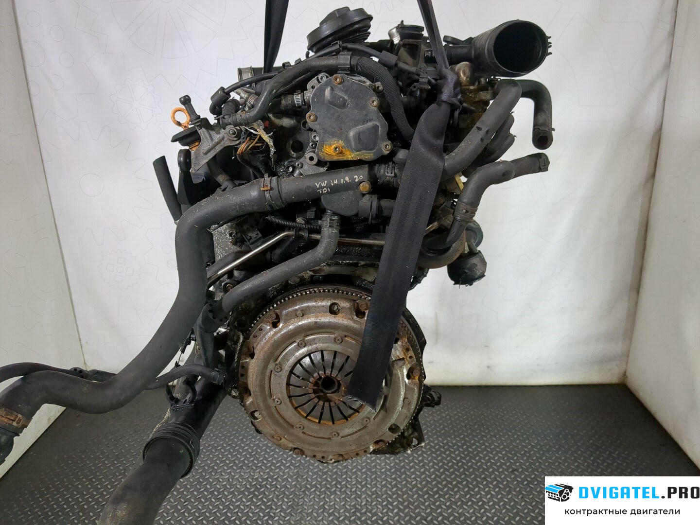 Двигатель Volkswagen Jetta 5 2004 - 2010 BXE 1.9 л., Дизель, TDI, артикул 8802973
